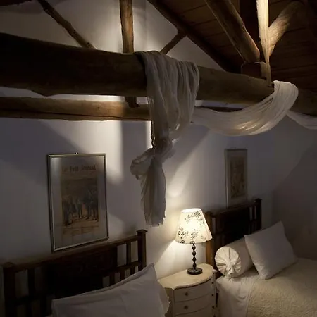 Vetera Suites Konukevi 4*